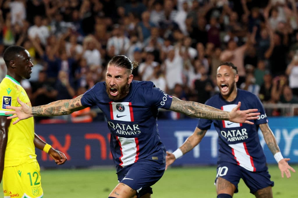 El Paris Saint-Germain venció hoy al Nantes (4-0) por la final de la Supercopa de Francia, con goles de Messi, Neymar (2) y Sergio Ramos y en lo que marcó el primer partido de Christopher Galtier como entrenador del equipo de la capital.