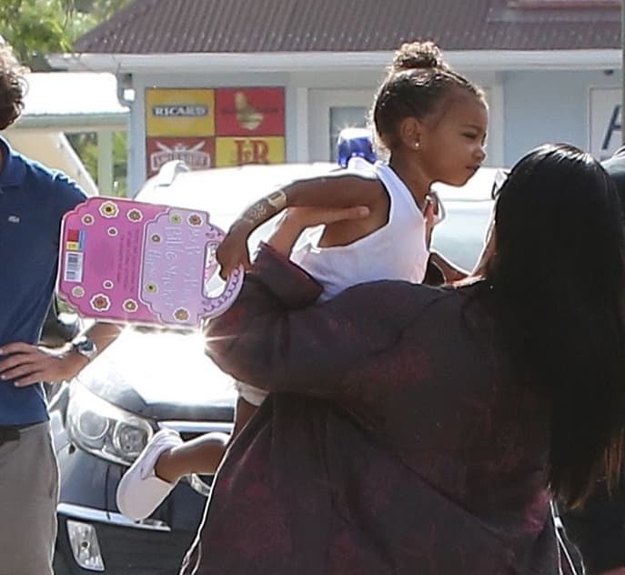 Lista para ver a papi Kanye.