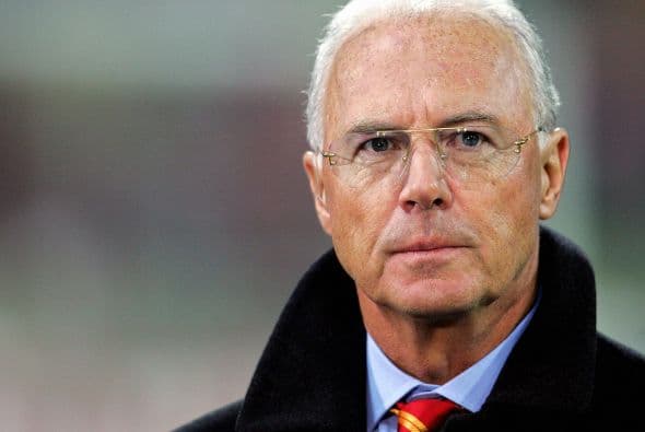 Una leyenda del futbol, el ex jugador y ex director técnico alemán Franz Beckenbauer no se queda atrás si de estilo hablamos.