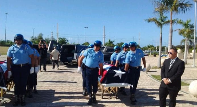 Dan último adiós a policías asesinados en Comandancia de Ponce