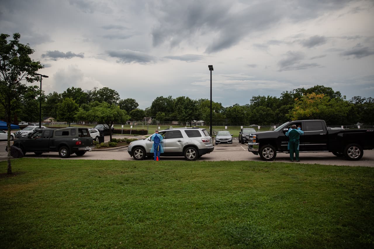 El centro de prueba de covid-19 en Holton Wellness Center atiende a la comunidad del este de Durham, donde viven muchos residentes de bajos ingresos y latinos. Fue creado como resultado directo de los esfuerzos de LATIN-19, pero el grupo dice que este fue solo un primer paso. En su agenda tienen ahora la demanda de que los centros de prueba móviles lleguen a más comunidades.