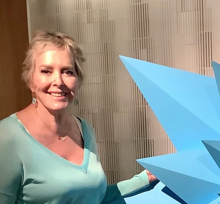 En una entrevista telefónica con el show mexicano 
<b><a href="https://m.youtube.com/watch?v=TEMSzTxococ" target="_blank">'Ventaneando'</a></b>, transmitida el miércoles 8 de abril, la actriz dijo que se encontraban en su casa de la Ciudad de México y una vez que estén recuperados al 100% podrían regresar a San Miguel Allende, Guanajuato, en donde residen de manera regular. 
<br>