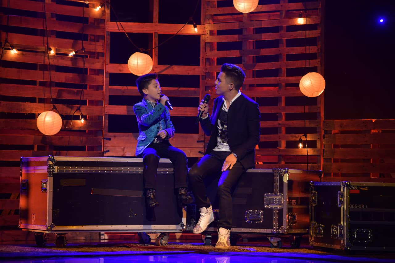 Por si fuera poco, el pequeño tuvo la oportunidad de cantar con Jonatan Sánchez.