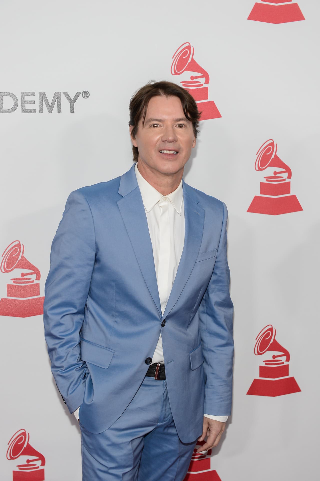 El pianista Arthur Hanlon, que dedicó a Maná una versión distinta de 'Bendita tu luz'.