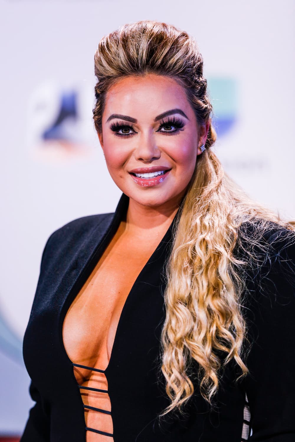 Chiquis Rivera fue la reina de las pestañas postizas.