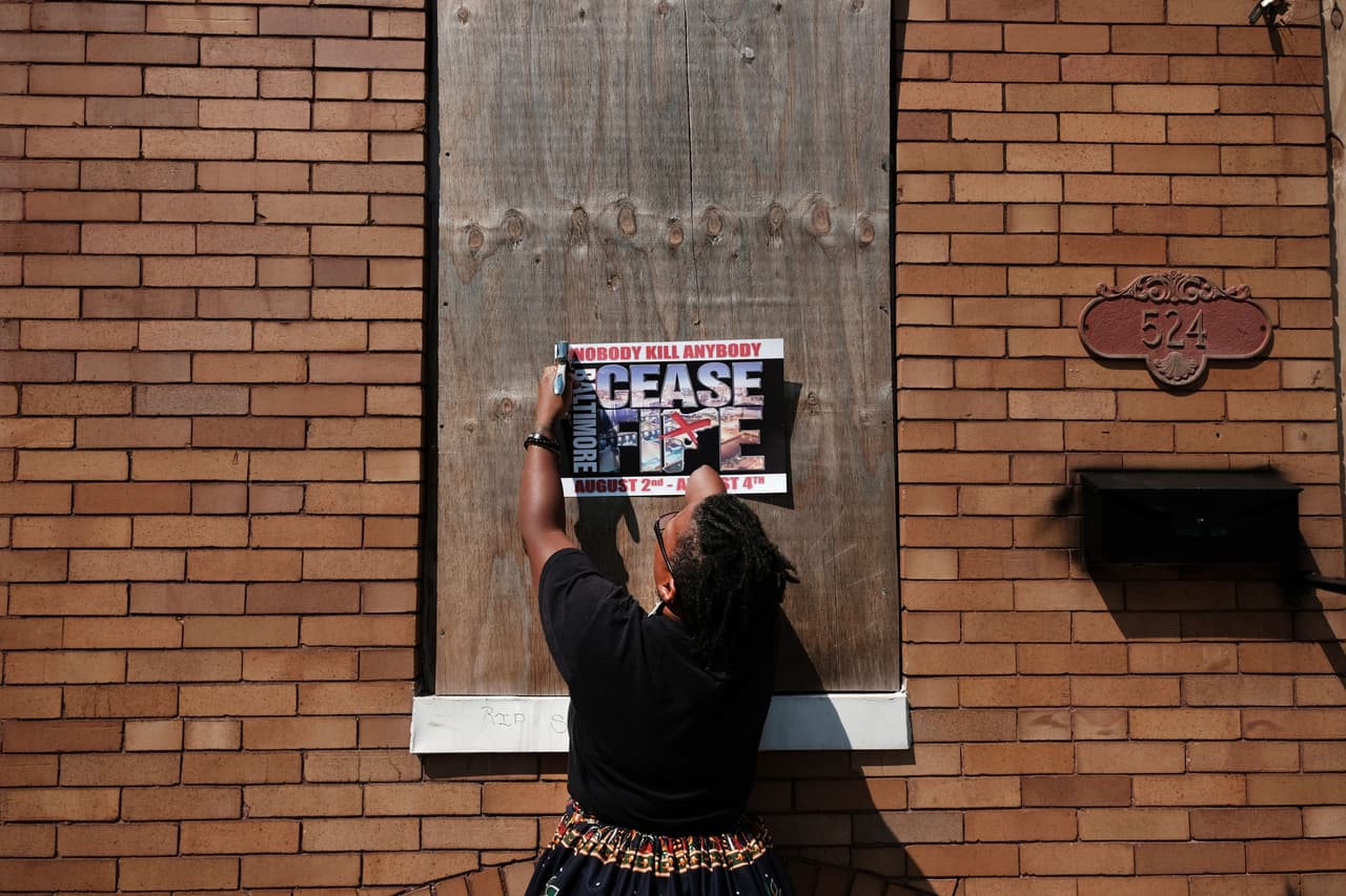 Cómo la falta de fondos consistentes pone en riesgo los programas de prevención de la violencia