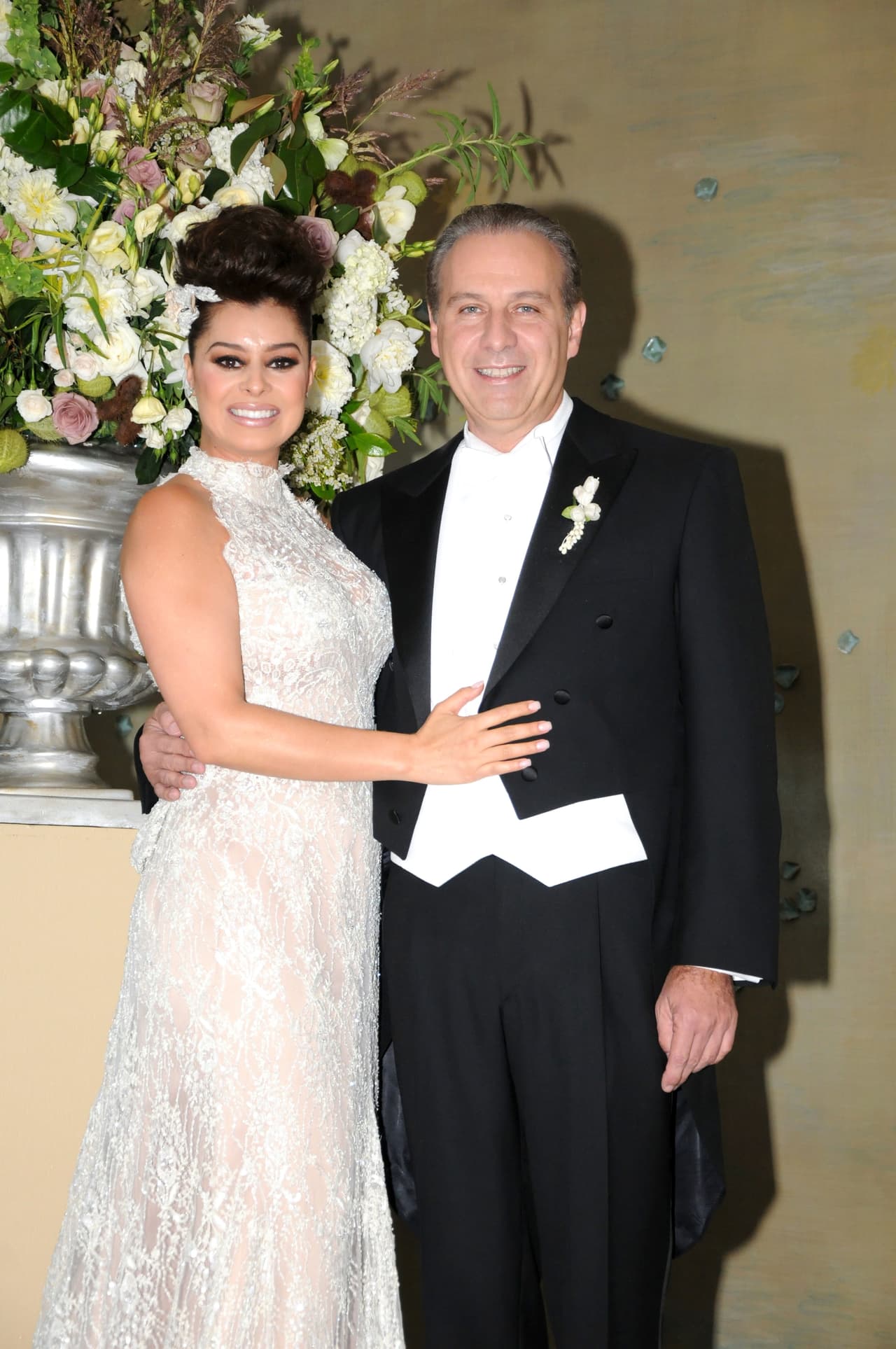 Actualmente Juan Collado esá casado con la actriz Yadhira Carrillo.