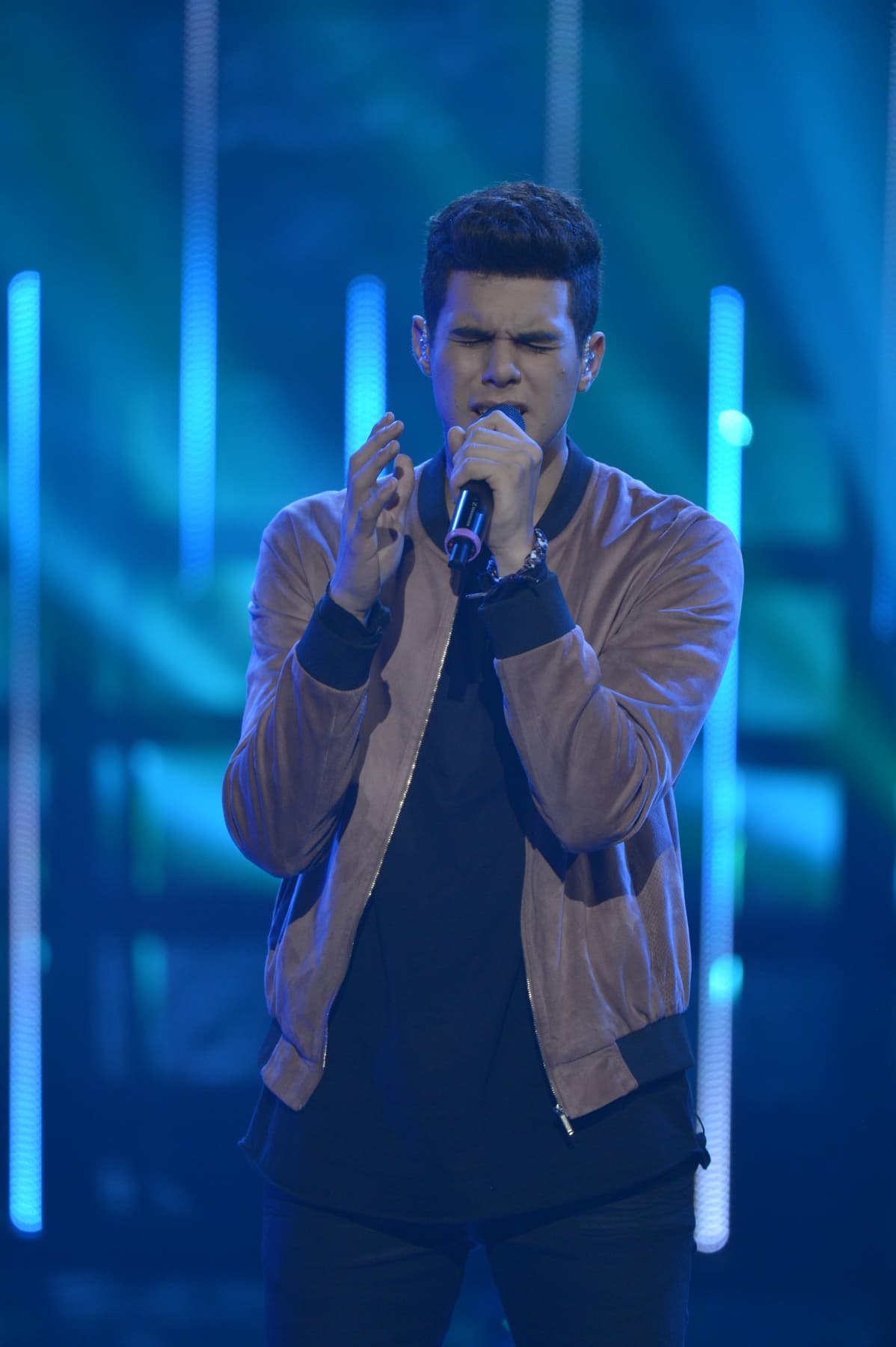 Una noche digna de finales. Pitbull, Fifth Harmony, Wisín, los jueces cantaron y ya tenemos banda. Además, las emociones estuvieron a flor de piel.