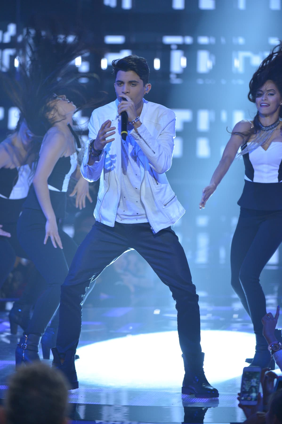 Una noche digna de finales. Pitbull, Fifth Harmony, Wisín, los jueces cantaron y ya tenemos banda. Además, las emociones estuvieron a flor de piel.