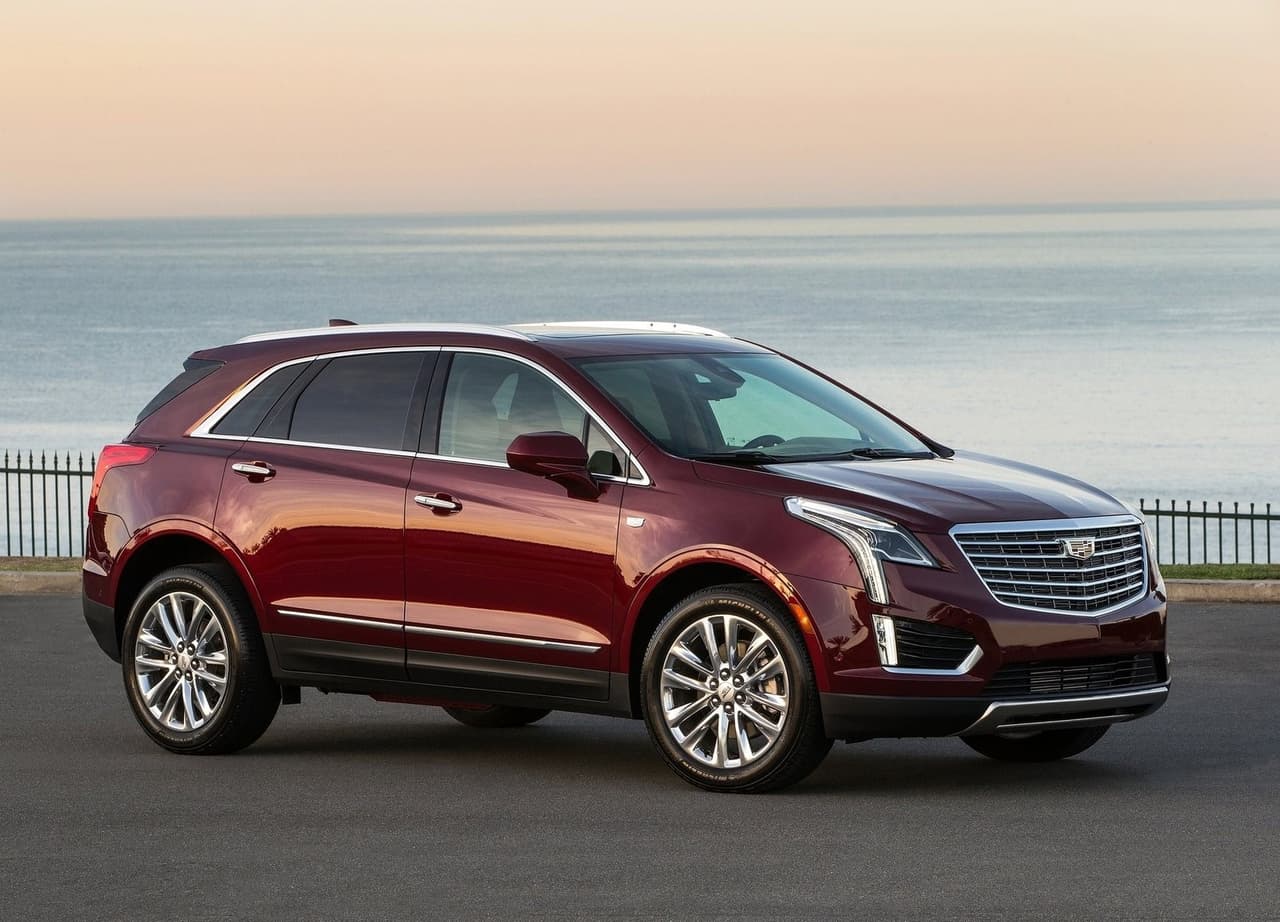 <h3 class="cms-H3-H3"><b>Cadillac XT5</b></h3>
<br>
<br>
<b>Precio promedio: </b>29,647 dólares
<br>
<b>Porcentaje promedio por debajo del valor de mercado: </b>10.9%
<br>
<b>Ahorro promedio: </b>3,688 dólares