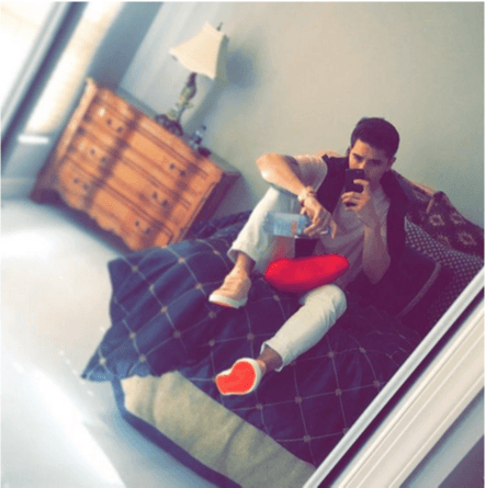 Hasta el momento, el modelo no ha respondido a los demás señalamientos que sobre el aborto y su relación con Alejandra Guzmán, hizo este 14 de agosto su exnovia Frida Sofía.