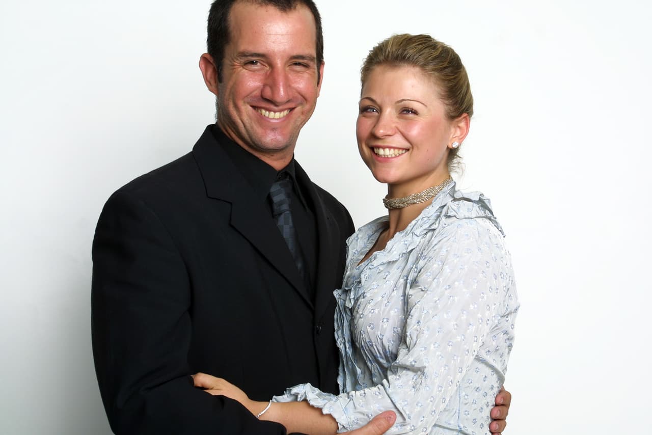 Cuatro años después de su noviazgo adolescente con García Bernal, Ludwika comenzó una relación con Plutarco Haza, quien se enamoró de ella a primera vista, cuando se conocieron en un bar, como reveló el actor en una entrevista que ofreció 
<a href="https://archivo.eluniversal.com.mx/espectaculos/14215.html" target="_blank">a El Universal</a> en diciembre de 2000, mientras promocionaba la telenovela 'Todo por amor'.