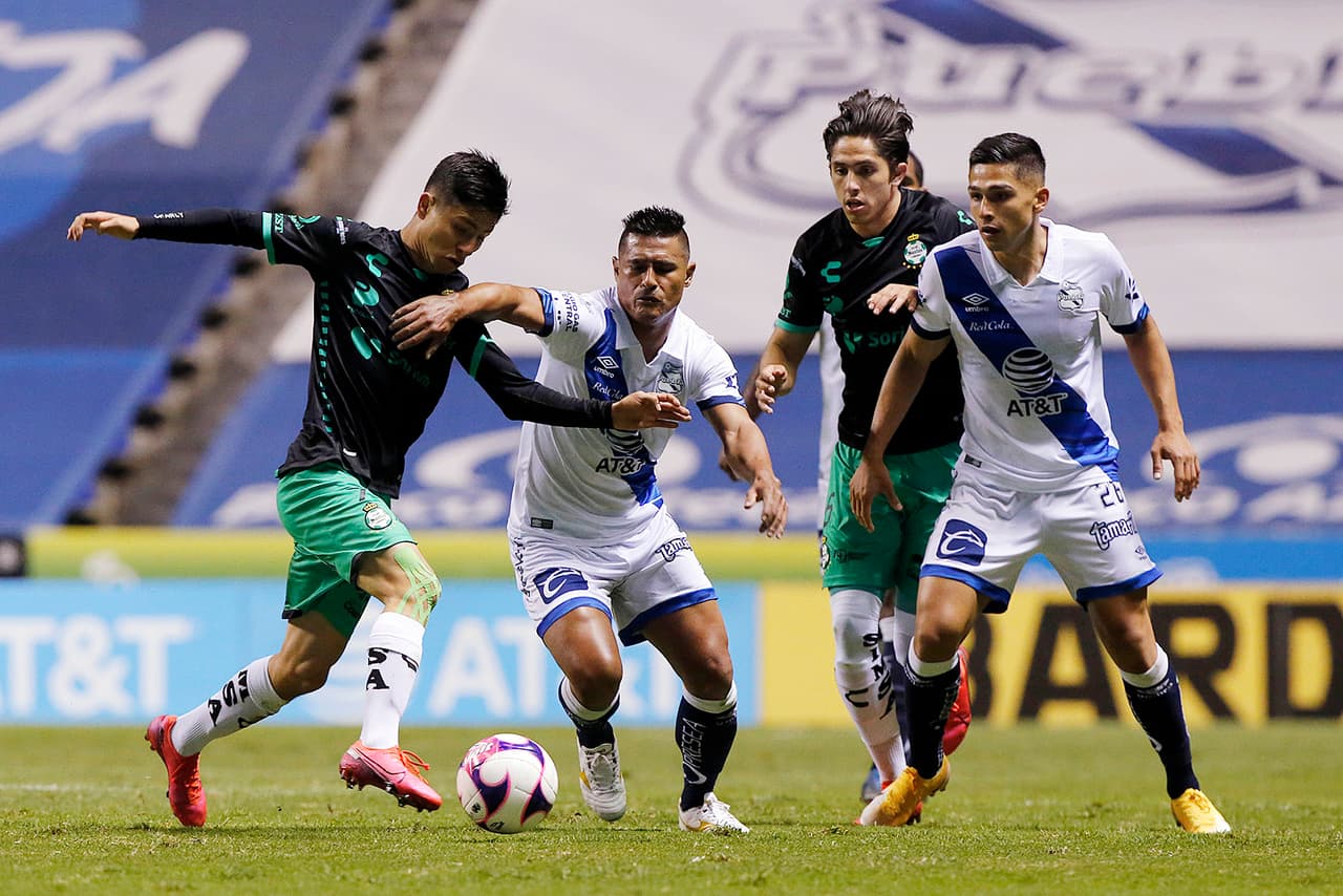 Santos despachó a Puebla en el Cuauhtémoc 2-0 en la J13 del Guard1anes 2020 | Con goles de Furch y Andrade, los de la comarca acumulan un partido más sin conocer la derrota ante La Franja.