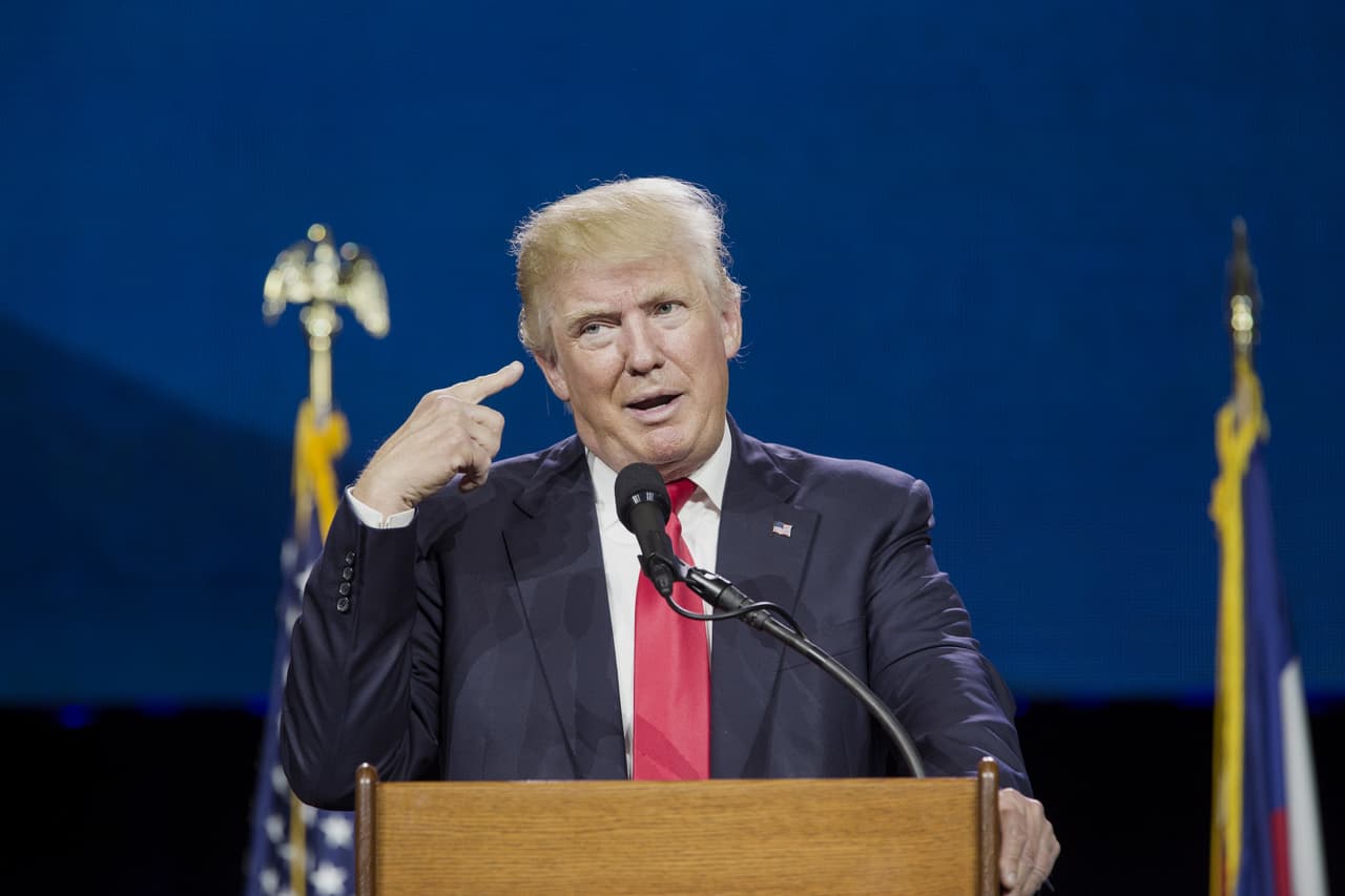 Trump sobre la recomendación del FBI en el caso de los emails de Clinton: "El sistema está manipulado"