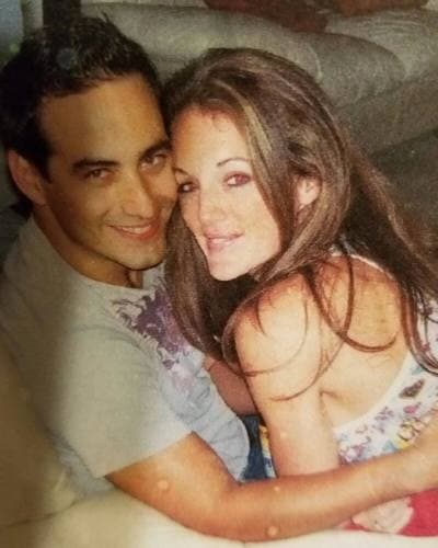 En cuanto a su vida personal, René Laván está casado con la periodista española Amanda Anusheh.