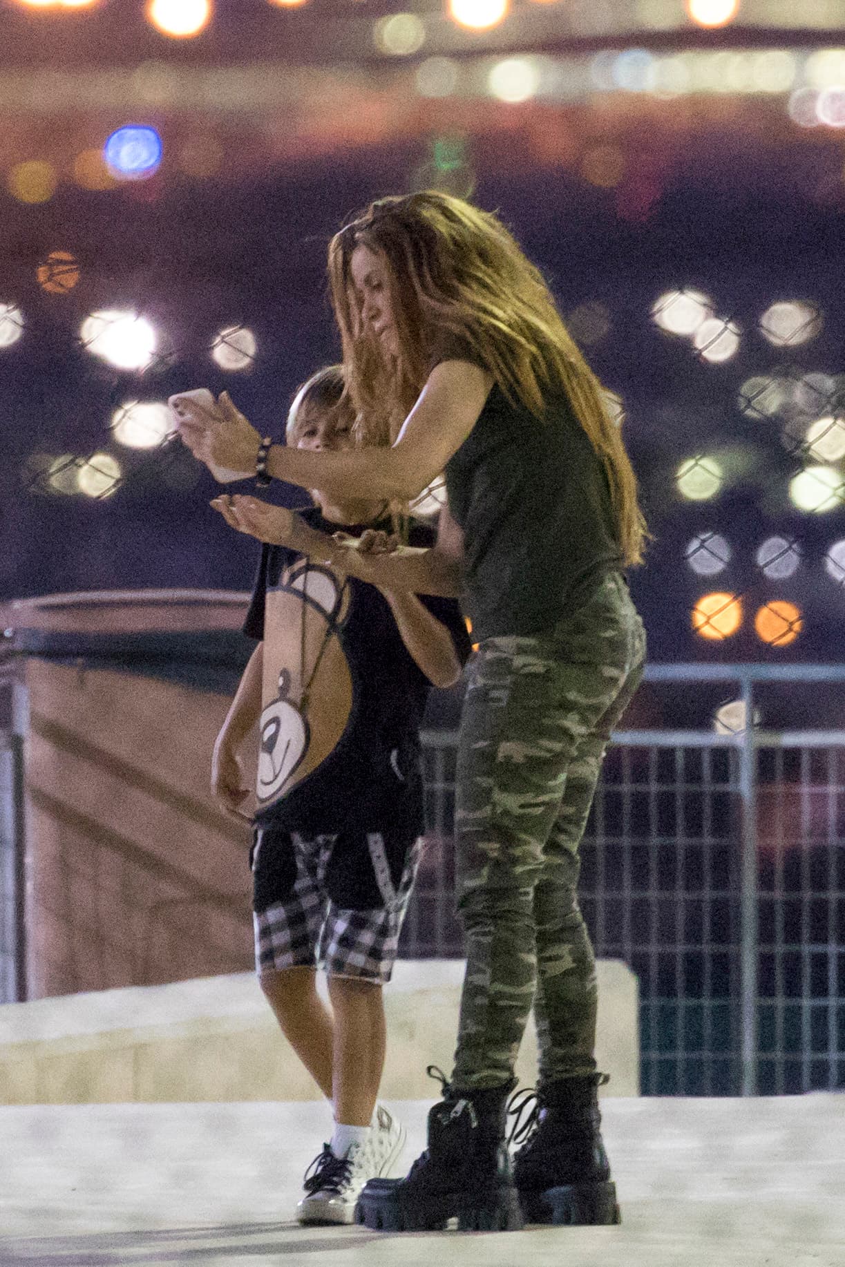 Justamente, en su conversación con Lulu García para Elle USA, Shakira afirmó que Milan y Sasha son precisamente la razón por la que se esfuerza día con día. 
<br>