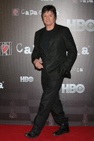 Alejandro Camacho reconoció que esa fue una etapa complicada para su familia. Aunque estuvieran separados, su hijo Maximiliano tuvo que lidiar con su madre enferma y con él, porque también tuvo que ser operado de la columna vertebral. "Él (Maximiliano) tenía a su mamá muy delicada y a su padre todo jodido. Fue difícil.", comentó el actor a El Universal.