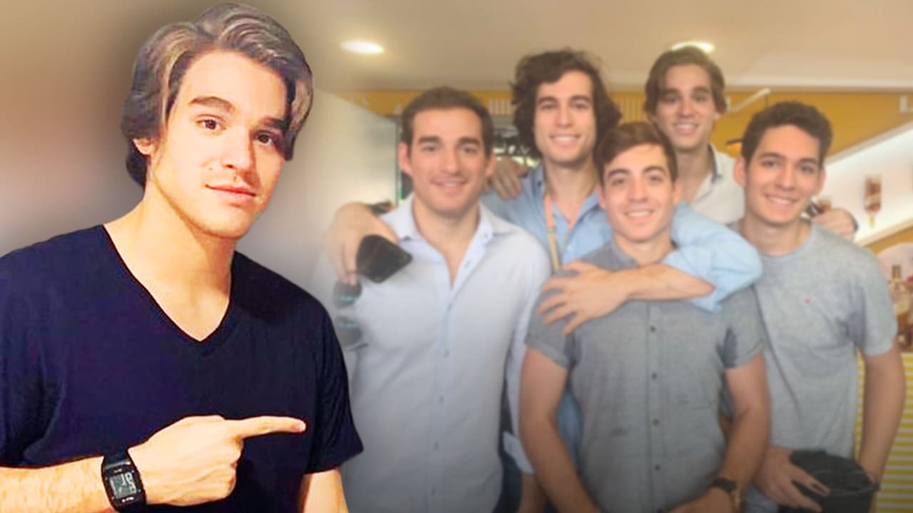 A pesar de que los separan miles de millas, el actor y su familia usan la tecnología para mantenerse en contacto. 
<br>