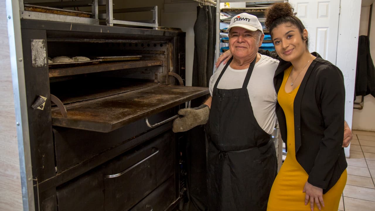 Jackeline ayudó a su padre con un ingenioso tuit que se volvió un fenómeno viral y atrajo nuevos clientes.