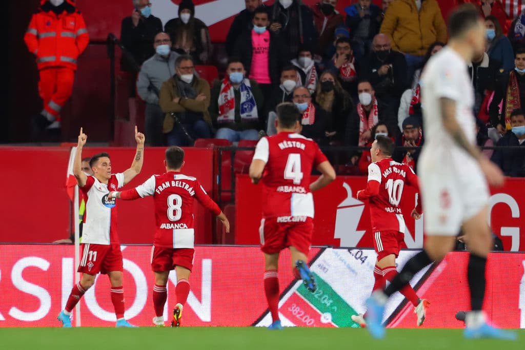 Los locales lograron conectar en el segundo tiempo para recuperar la desventaja de 0-2 para terminar empatando 2-2, Sevilla logró recatar el empate, pero le vuelve a dar oportunidad al Real Madrid de serpararse en la punta.