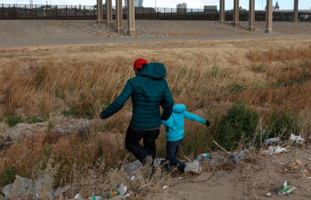 La llegada de familias y menores solos a la frontera pone a Biden a las puertas de una nueva crisis migratoria