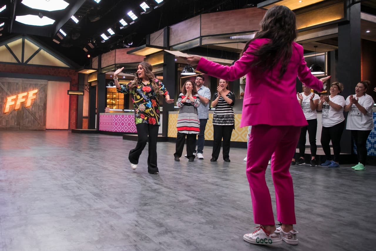 Mientras tanto, Inés Gómez Mont la esperaba con los brazos abiertos.