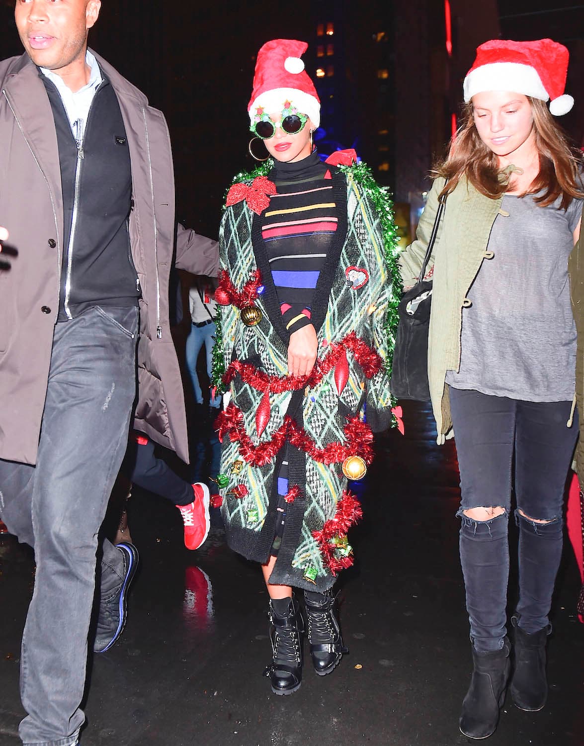 Los mirones y los paparazzi estaban feliz de verla de esta manera.