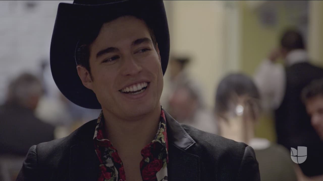 Por eso 'Danilo' ha continuado con su mentira de que 'Morgana' (
<b><a href="http://www.univision.com/novelas/la-doble-vida-de-estela-carrillo/africa-zavala-y-sus-fotos-que-provocaron-revuelo-en-las-redes-sociales-fotos">África Zavala</a></b>) está embarazada y hará hasta lo imposible por quedarse con todo el dinero de los Cabrera.