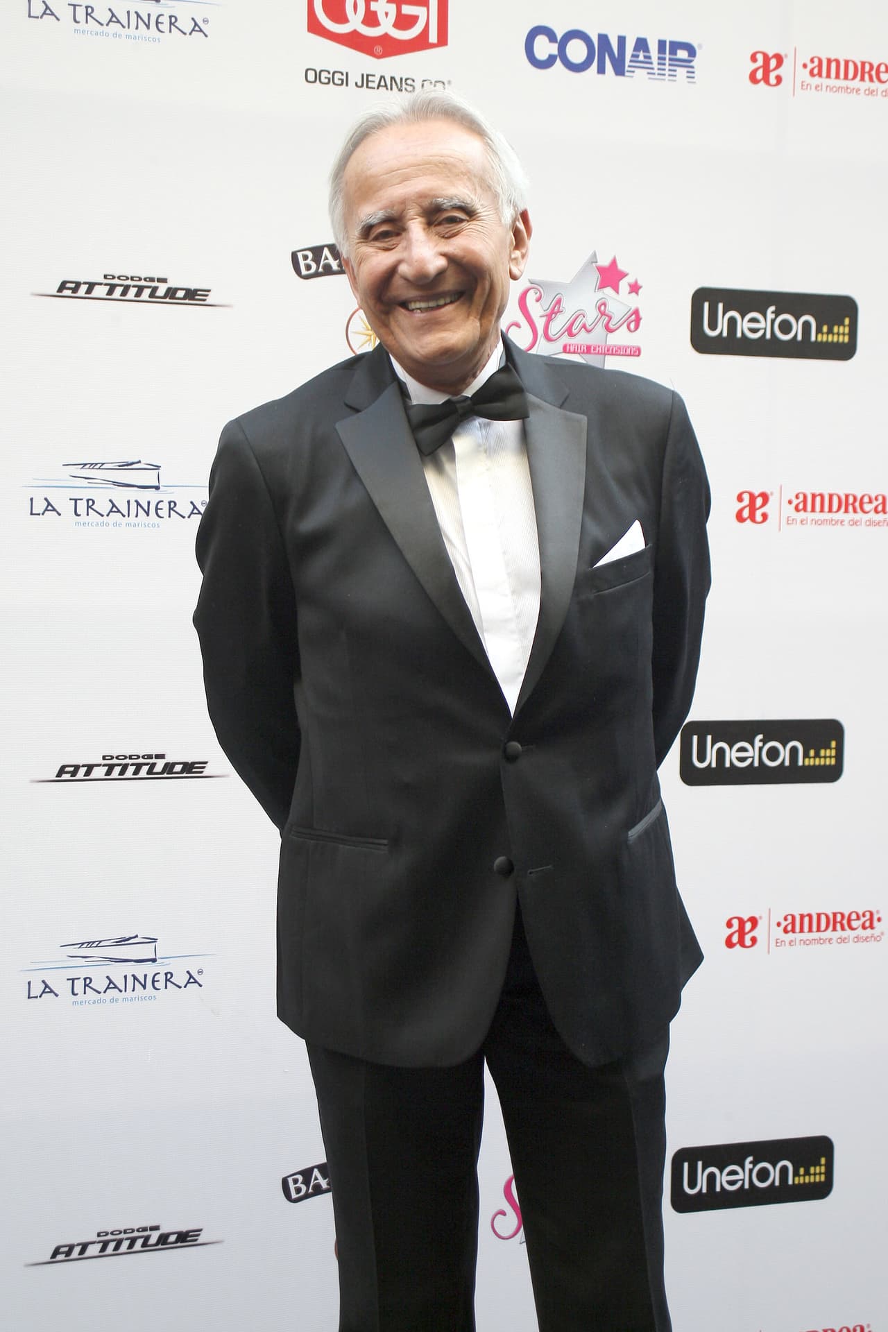 "La señora Haunani
<b>toma la batuta como si ella fuera la responsable y ni siquiera se ha casado con mi padre</b>, entonces les presento a los responsables verdaderos de la vida de Patricio", reiteró al programa 'Ventaneando'.
<br>