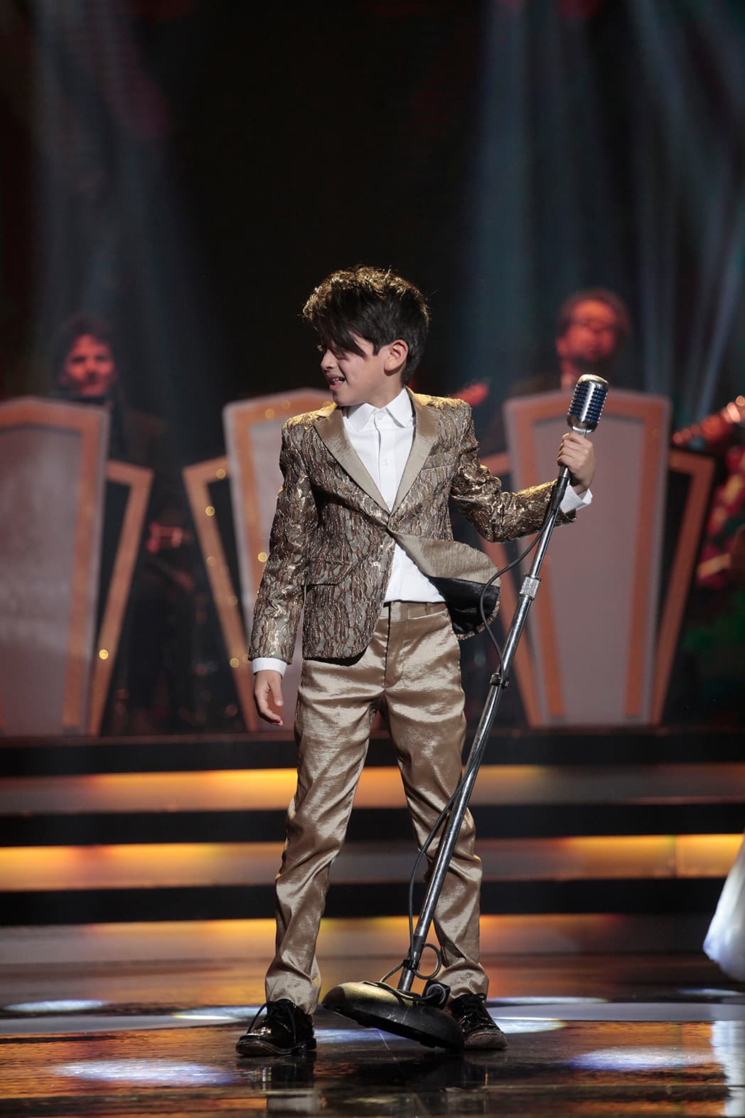 Por su parte, Kenneth recibió la invitación con mucho gusto.