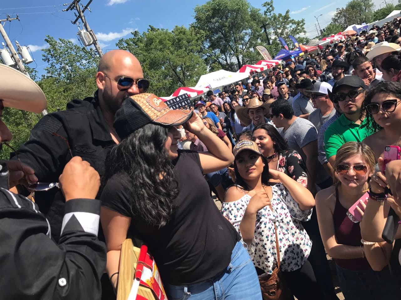 Para Raúl 'El Pelón', Carla Medrano y El Feo será muy difícil borrar de sus mentes lo vivido en la ciudad de los vientos después de este gran evento al lado de La Arrolladora Banda El Limón, Gerardo Ortiz, Calibre 50 y más.