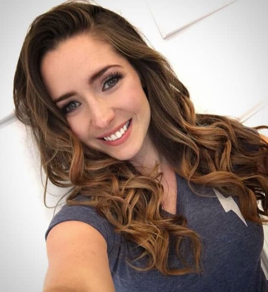 Su rostro vuelve a lucir delgado, aunque nunca perdió la belleza.