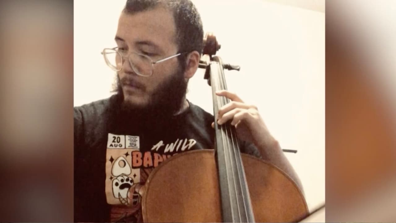 Quería graduarse de la universidad y ser terapista de música para niños especiales, indicó su madre.