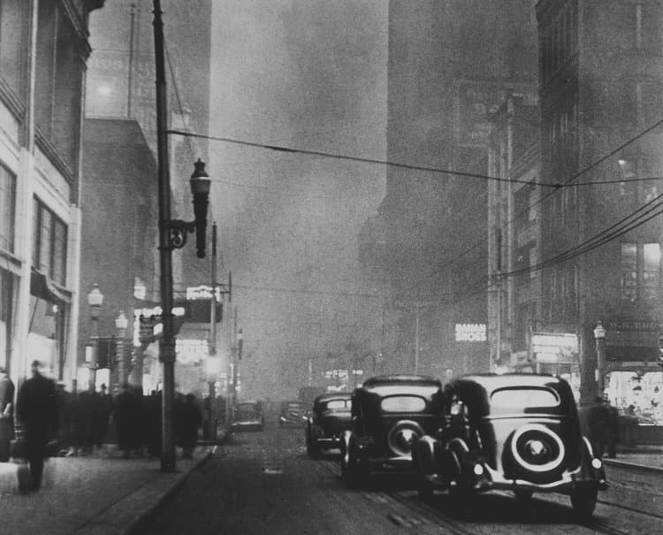 “Calle con humo”. 1940.