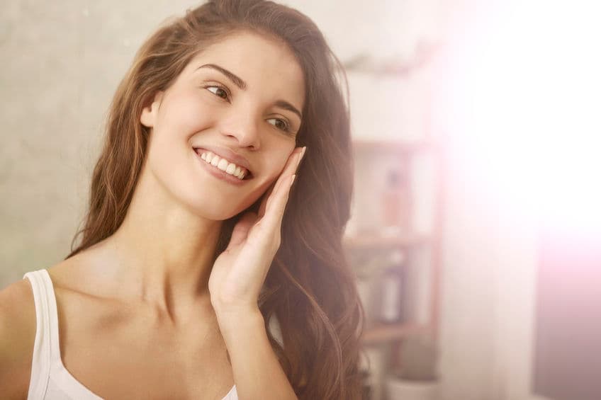 Así que si quieres utilizar el ácido salicílico, puedes buscarlo directamente en productos comerciales elaborados especialmente para la piel.