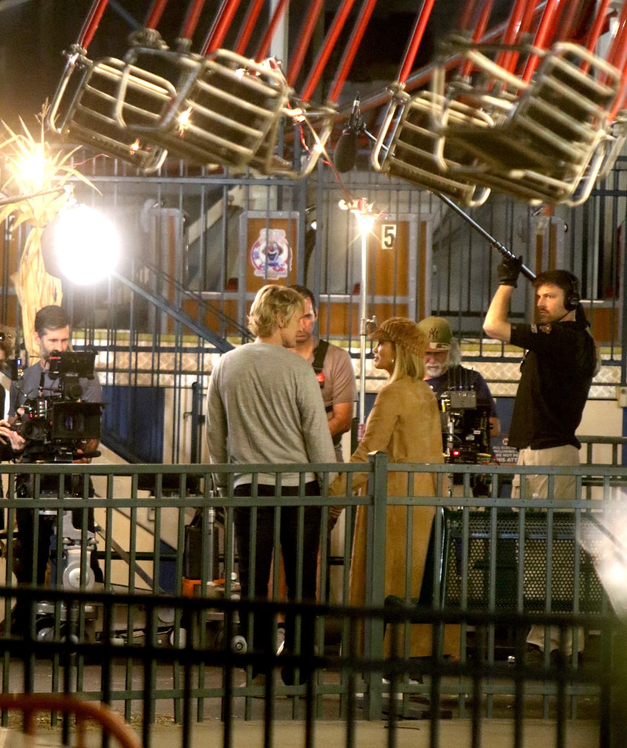 Más tarde ese mismo día, Jennifer filmó más secuencias al lado de Owen Wilson pero en una locación diferente en Coney Island, Brooklyn.