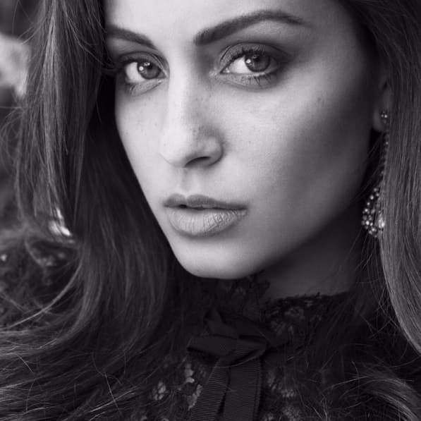 La actriz española de ascendencia árabe protagoniza la nueva serie de UniMás El Príncipe. No dejes de deleitarte con su belleza y sisfruta sus mejores fotos aquí: