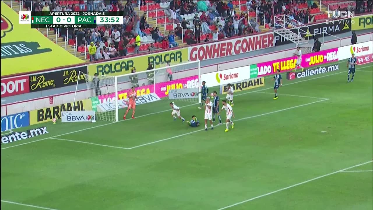 ¡GOL!  anota para Necaxa. Brayan Garnica