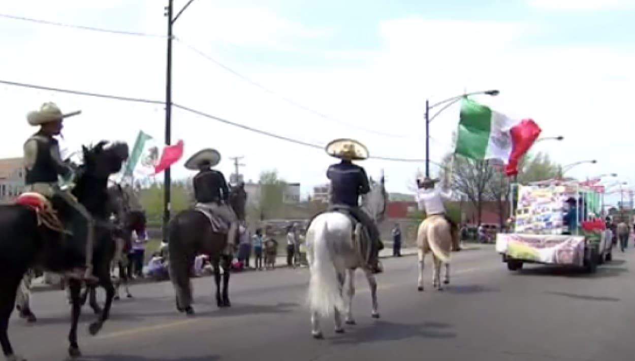Desfile del 5 de mayo dejaría $6 millones en La Villita: Lo cancelan por miedo a una redada   