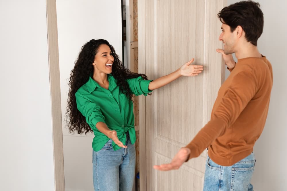 Hay un encuentro con viejos amigos, en donde reaparece alguien a quien bastante tiempo no estaba en tu horizonte sentimental. Así que si en estos momentos estás soltero o soltera, ya sabes qué tienes que hacer en este mes del amor y la amistad.
<br>