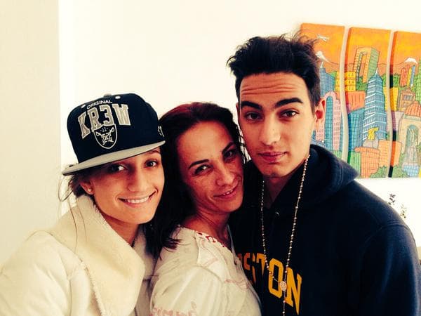 Ambos crecieron rodeados de amor y decidieron seguir los pasos de su mamá en el medio artístico.