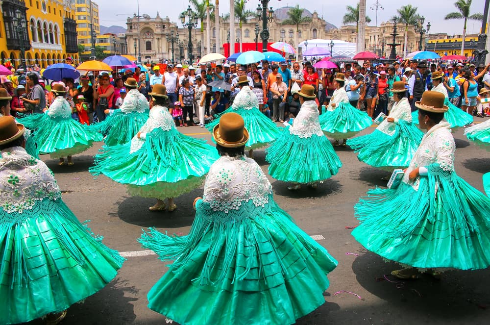 Por todo Latinoamérica se celebra también a la Virgen de la Candelaria de distintas maneras. En Argentina, en la ciudad de Humahuaca, Jujuy, se lleva a cabo un gran festejo con la tradicional Danza de los Toritos y fuegos artificiales.