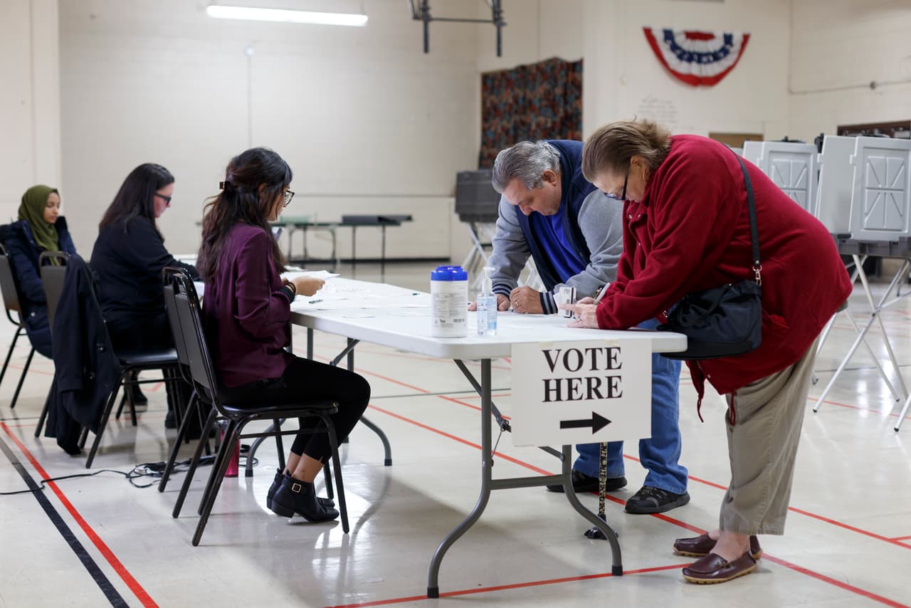 Comisionados electorales piden a Cuomo mover las primarias de Nueva York