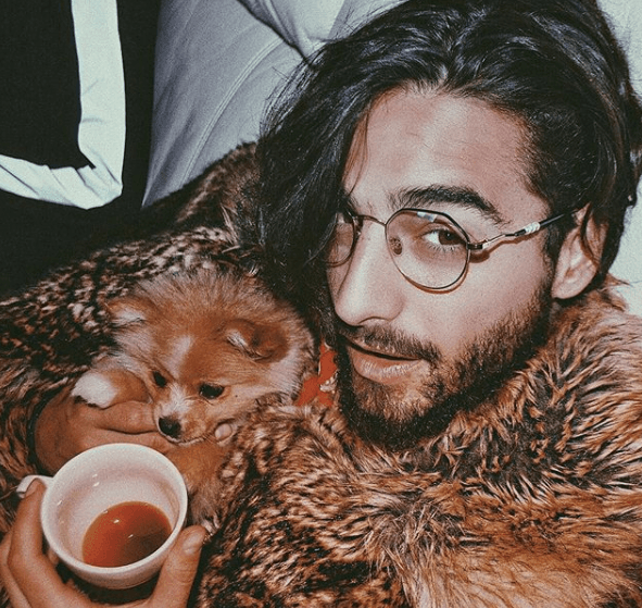 Maluma no se ha quedado atrás y también ha mostrado las mascotas de su familia en sus redes sociales.
