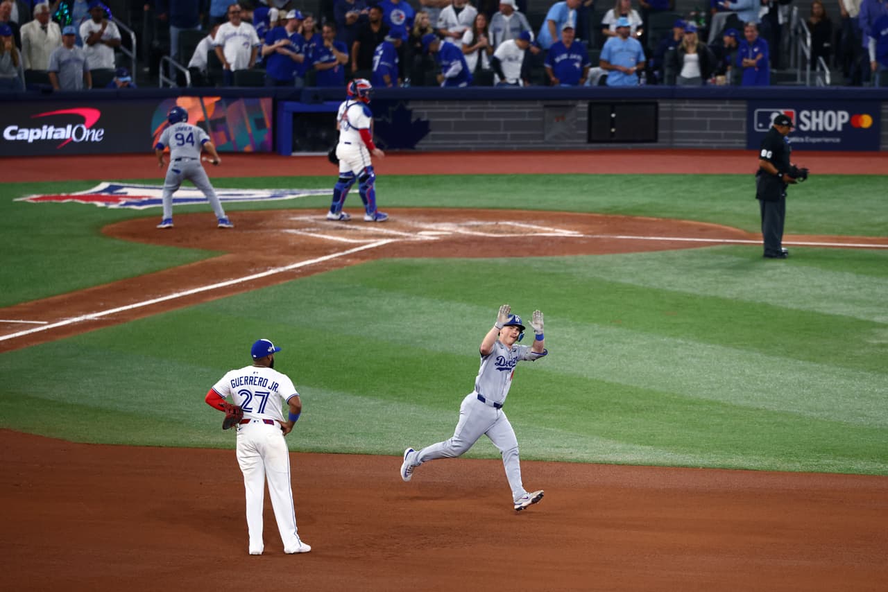Will Smith produjo una carrera apenas en la primera entrada.