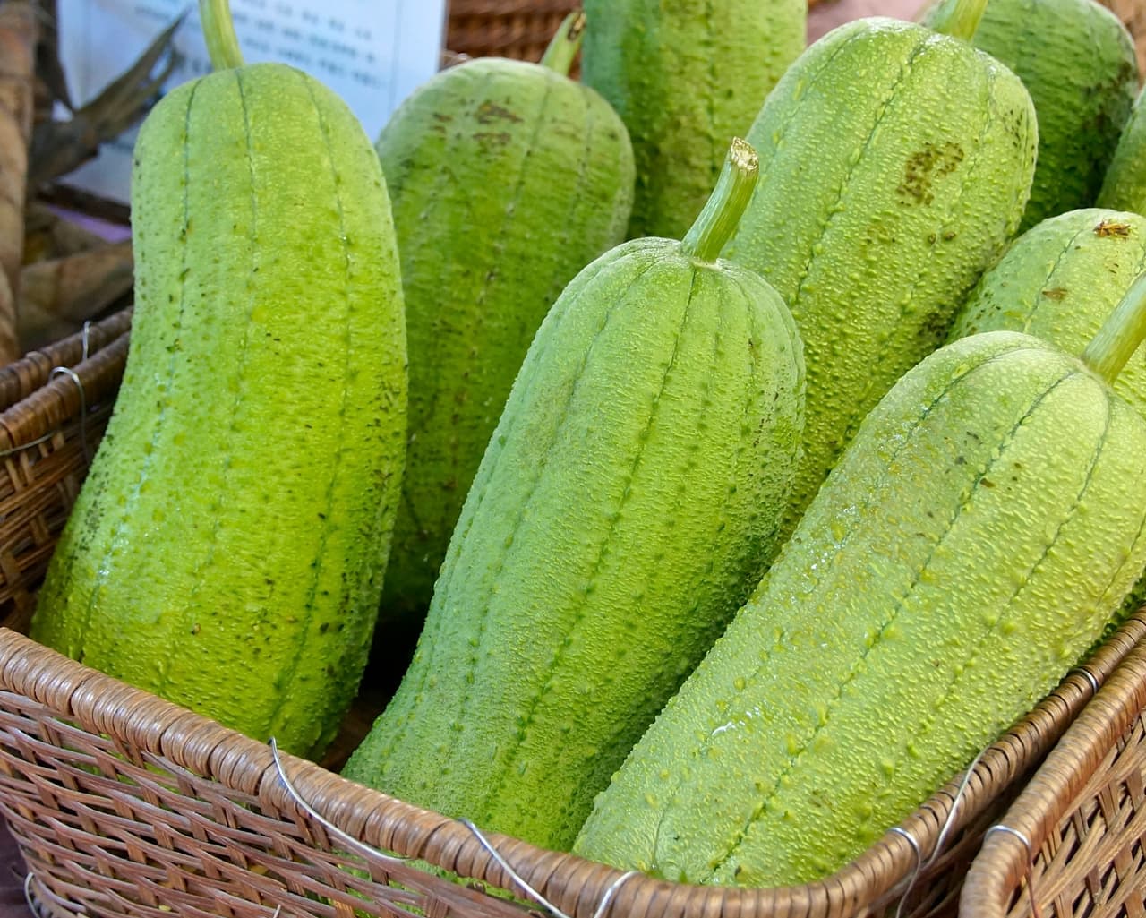Dentro del grupo de los alimentos ricos en fibra se encuentra también la calabaza. Si tu estómago se resiente con estos alimentos, evítalos, sobre todo nunca los mezcles con otros alimentos inflamatorios. 
<br>