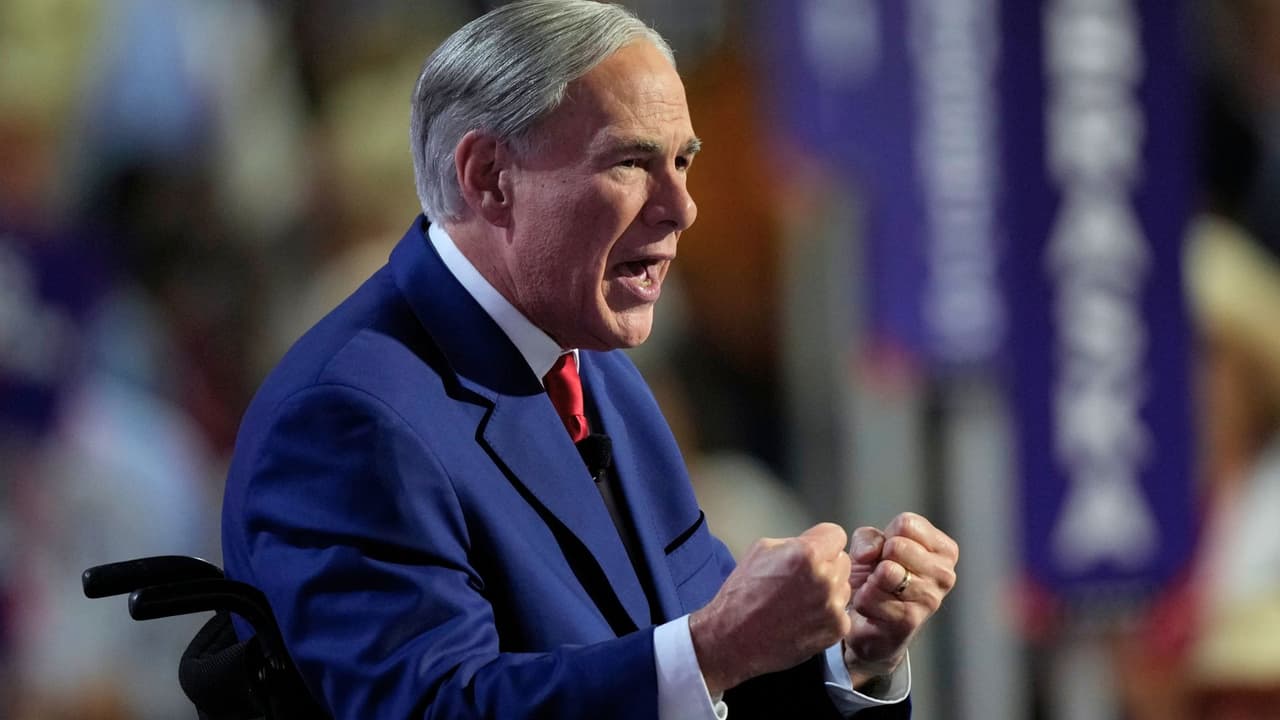 Uno de los primeros en reaccionar al anuncio del presidente Biden fue el gobernador de Texas. A través de sus redes sociales, Greg Abbott compartió: “
<b>Joe Biden ha respaldado y apoya plenamente a su zar de la frontera, Kamala Harris</b>, para que sea la candidata demócrata a la presidencia. Creo que
<b> tendré que triplicar el muro fronterizo, las barreras de alambre de púa y aumentar la presencia de la Guardia Nacional en la frontera</b>.”