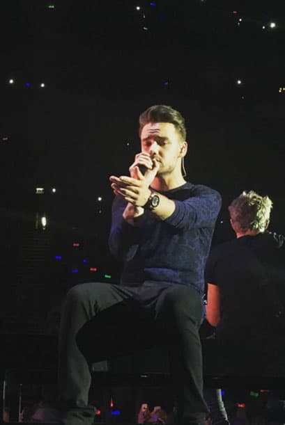 "No hay ninguna duda de que los jefes les hacen trabajar duro, pero el resultado financiero es increíble. A la banda se le paga muy bien, así que no se pueden quejar".