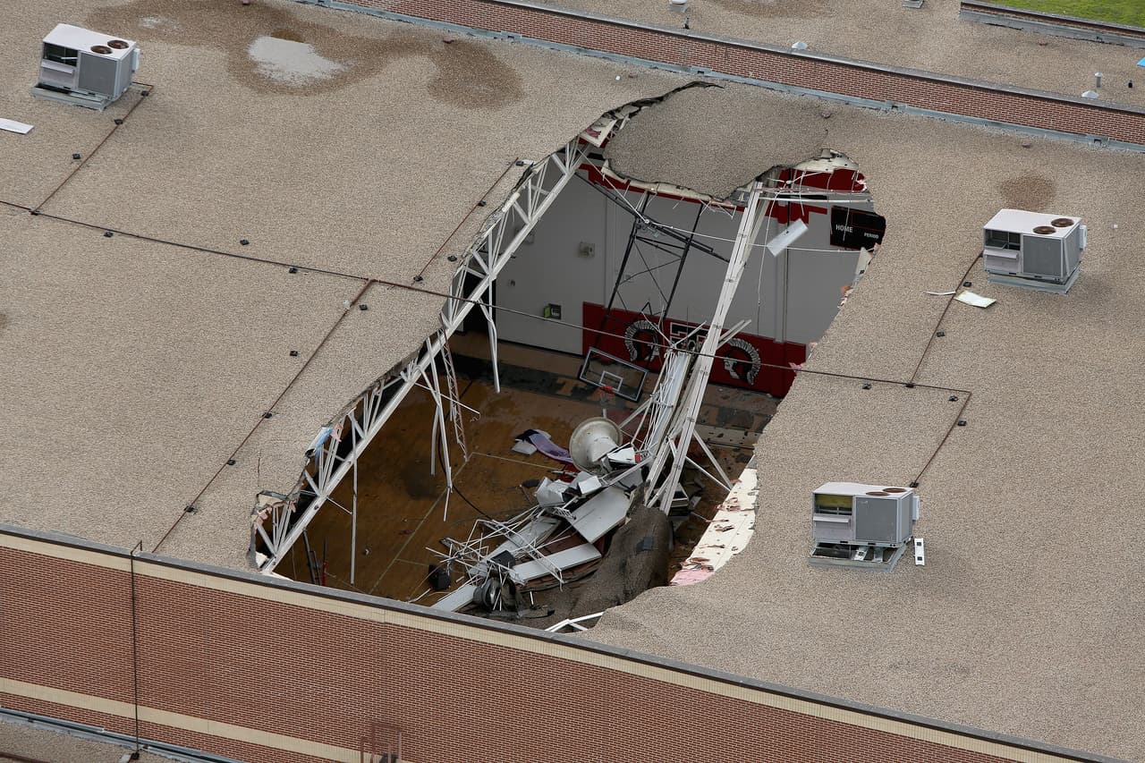 Siniestro dejó más de 160 heridos y al menos 500 casas y escuelas fueron destruidas en un área de 37 cuadras alrededor