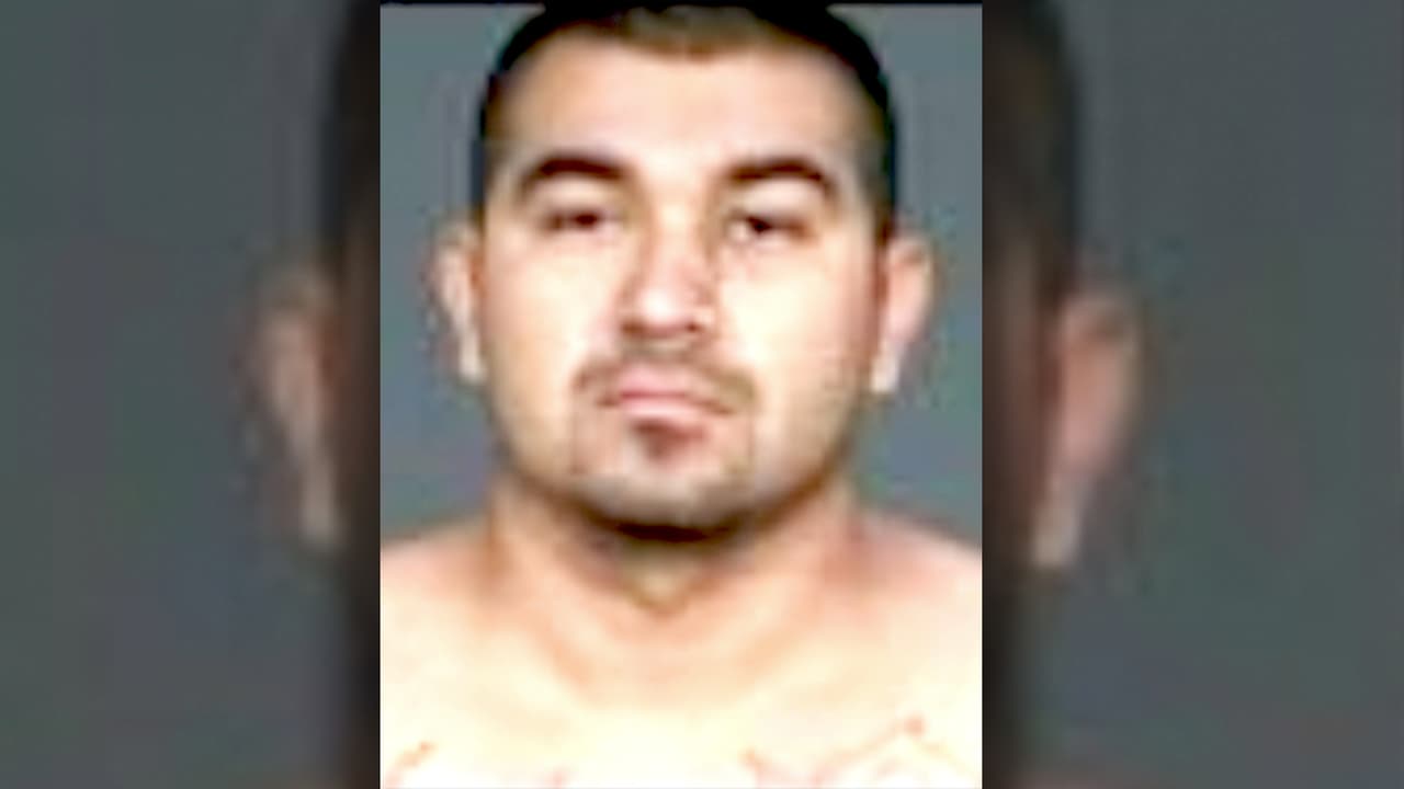 <b>Nombre: </b>Juan Naranjo
<br>
<b>Fecha de Nacimiento: </b>02/25/78
<br>
<b>Delito por que se busca: </b>Intento de homicidio